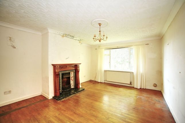 4, Whiterock Avenue, Pontypridd photo 3