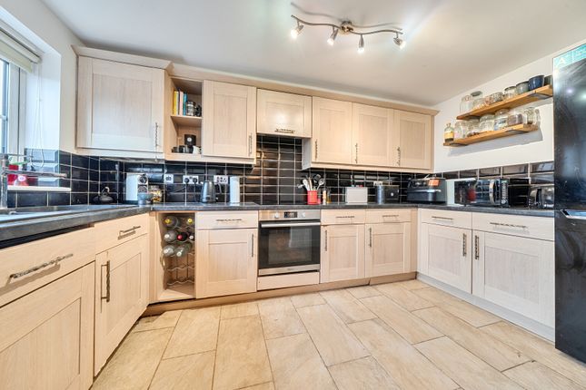 12, Handel Cossham Court, Somerset photo 4