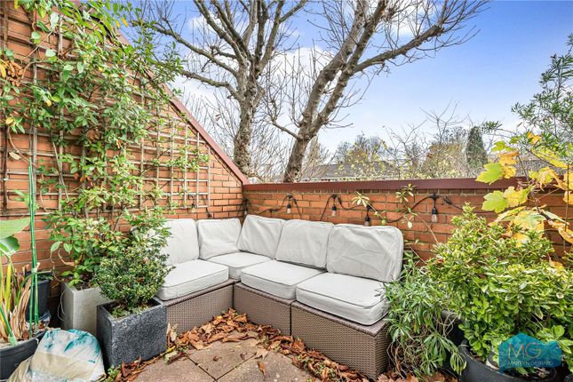 21, Highgate Spinney, Crouch End photo 3
