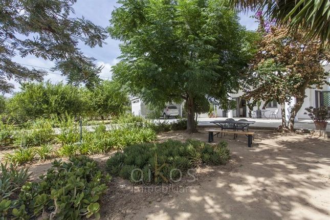 Villa for sale in Oria, Puglia, 72024, Italy