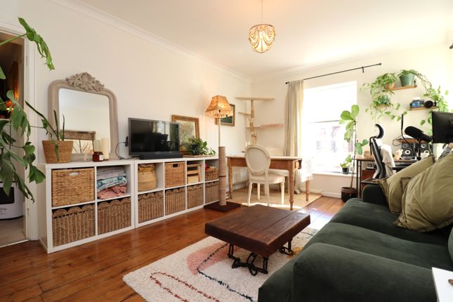 22 Surbiton Court, St. Andrew's Square, Surbiton photo 2
