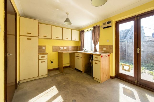 1b Ansell Close, Ipswich photo 4