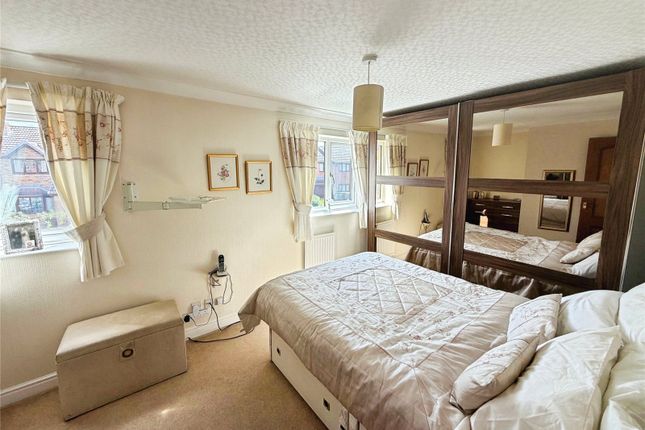 2, Verger Close, Doncaster photo 4