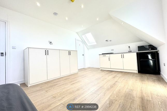 Studio   Harrow View, Harrow photo 2