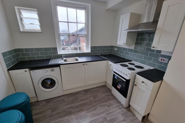 Room to rent in New Street, Stourport-On-Severn