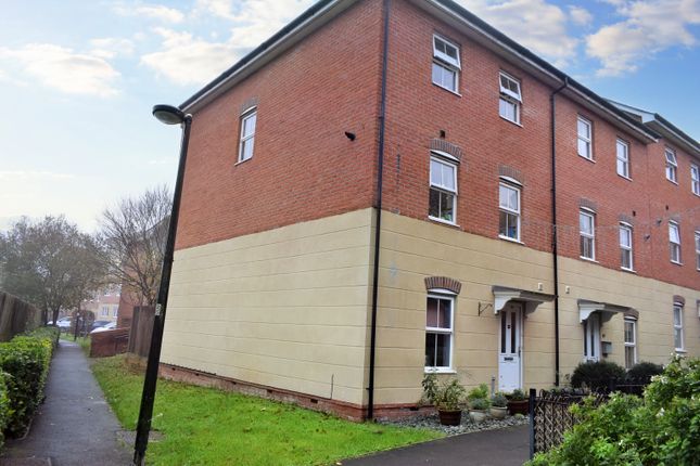 Town house for sale in Drovers, Sturminster Newton
