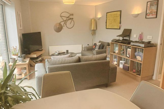 4, Eagles Court, Wrexham photo 2