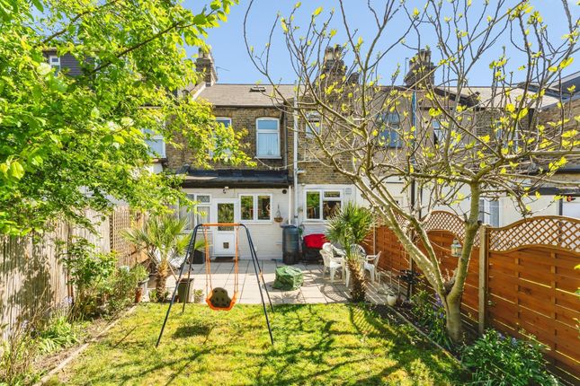 54 Grove Green Road, London photo 4