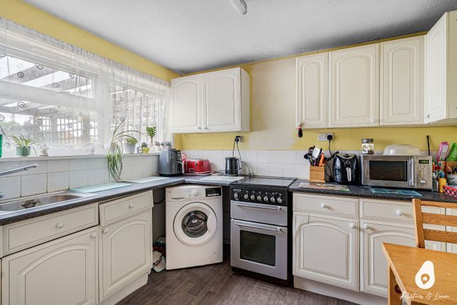 52 Birch Road, Ambrosden, Oxfordshire photo 3