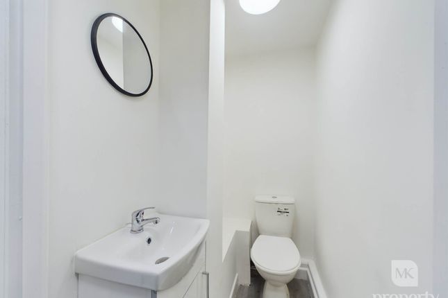 Flat for sale in St. Johns Terrace, Newport Pagnell