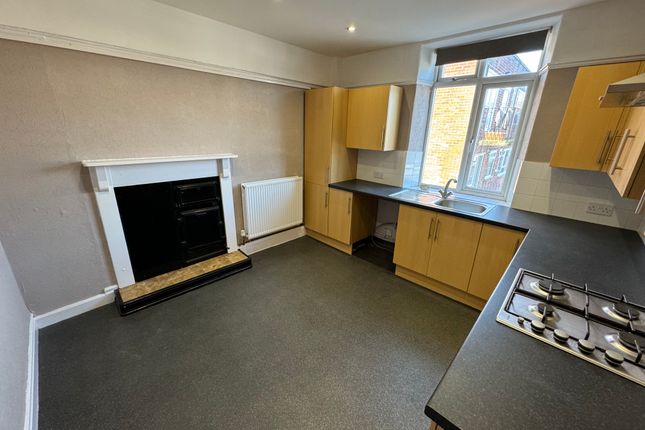 Thumbnail Flat to rent in Eshe Road, Liverpool