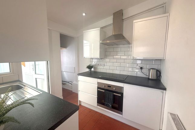 21, Orpington photo 3