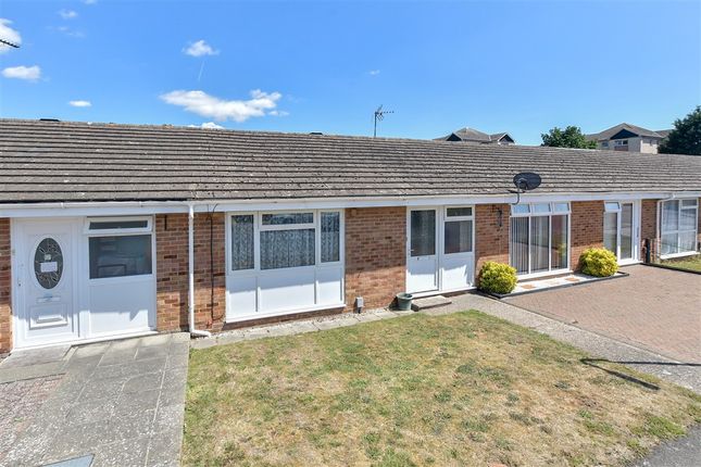 2-bed house on Grasmere Road Kennington, Ashford, £250,000