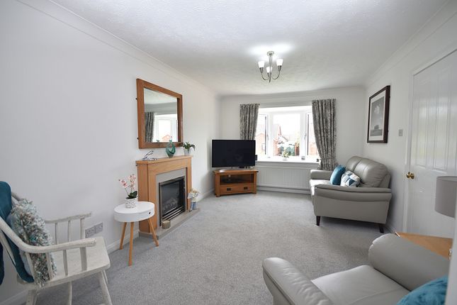 8 Harvest Road, Macclesfield photo 3