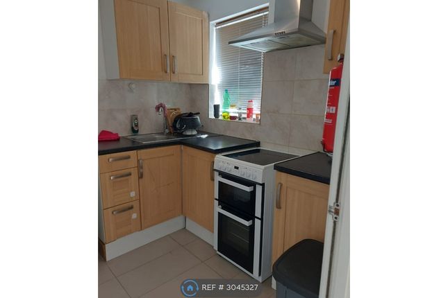 Ground Floor Garden Flat, Archway Road, Highgate, N6 London photo 3