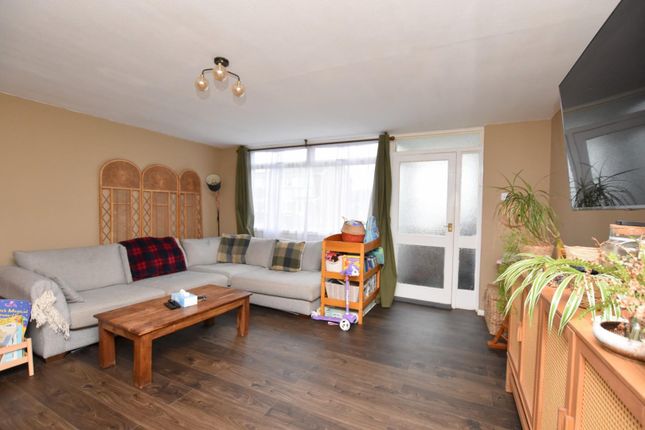 Martins Way, Hythe photo 4