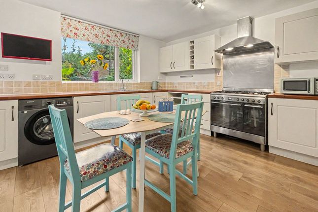61 Beechcroft, Manchester photo 3