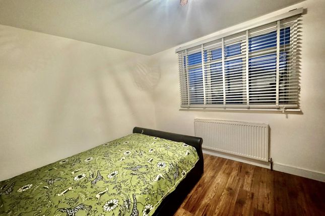 Property to rent in Queen Anne Avenue, Bromley