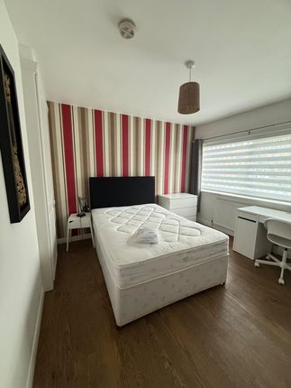 143, De Montfort Way, Coventry photo 5