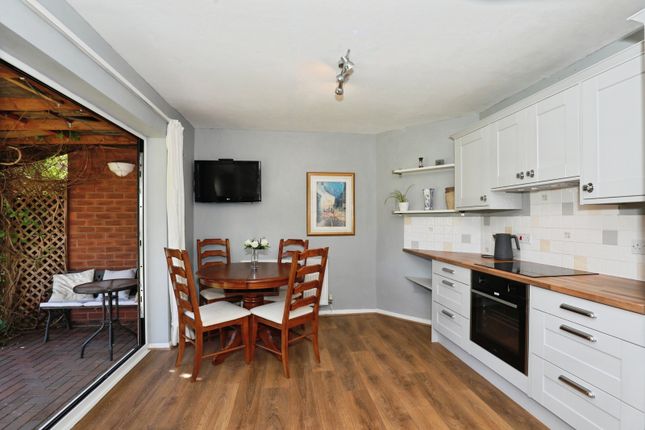 25, Stanhope Avenue, Cheshire photo 4