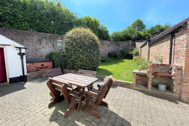 Cottage for sale in Cross Hill, Hunmanby, Filey