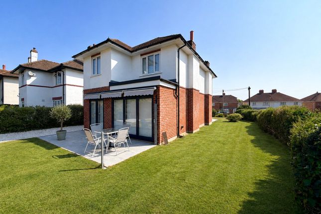13, Highfield Road, Lymington, Hampshire, SO41 photo 2