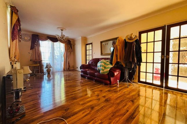 147, Abbots Road, Edgware, HA8, Edgware photo 3