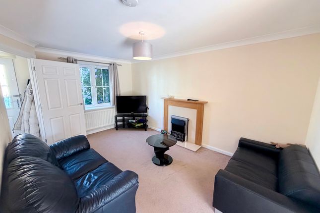 17 Spindler Close, Ipswich photo 3