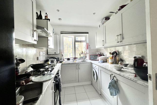 Flat 3 Room 1,, Camden Court, London photo 2