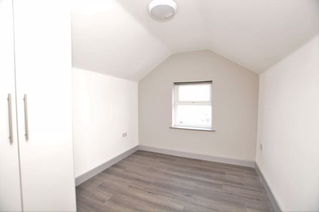 (LettsPay) 576C, Oxford Road, Reading photo 5