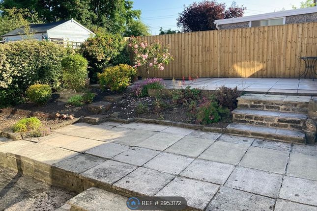 Vicarage Close, Outwood, Wakefield photo 4