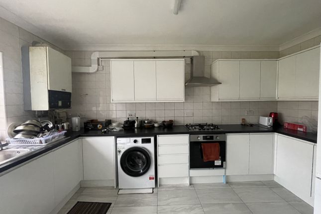 Double Rooms For Rent