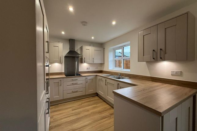 20, Matilda Close, Bolton photo 2
