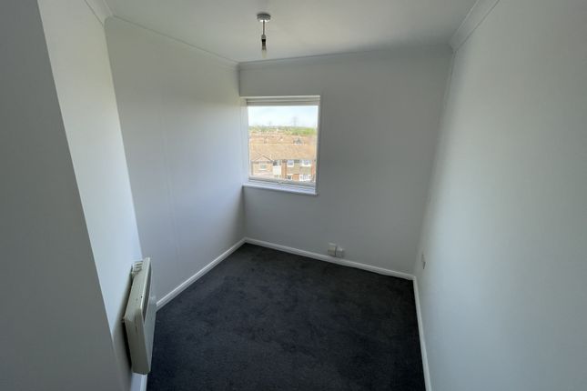 56, Dearne Walk, Bedford photo 4
