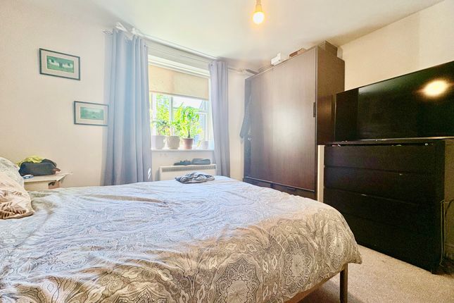 145, Plomer Avenue, HODDESDON photo 5