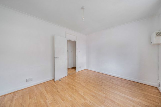 1 Milburn House,, West Barnes Lane, London photo 2