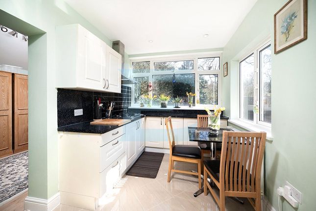 52, Worcester Crescent, London photo 4