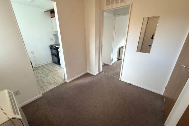 Kempton Close, Erith photo 3