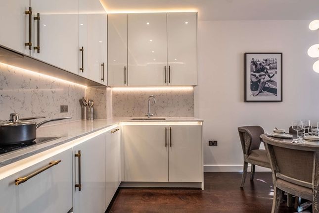 Flat to rent in Thornes House, The Residence, Ponton Road, Nine Elms