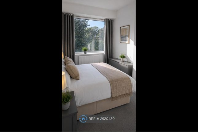 Glenluce Drive, Preston photo 5