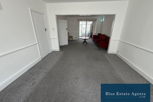 19, Berwyn Avenue, Hounslow photo 5