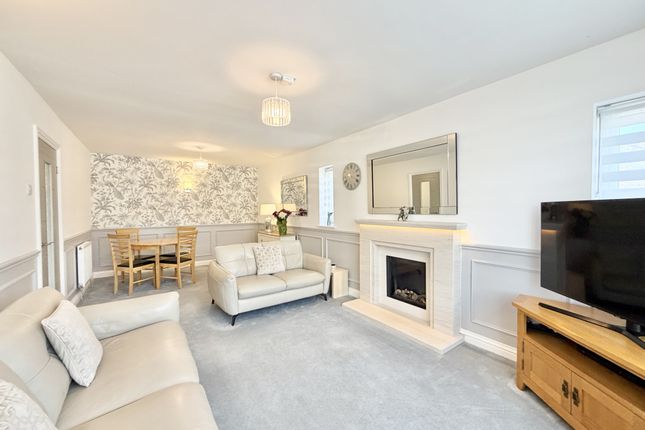 28, Broadfield Avenue, Poulton-Le-Fylde photo 3