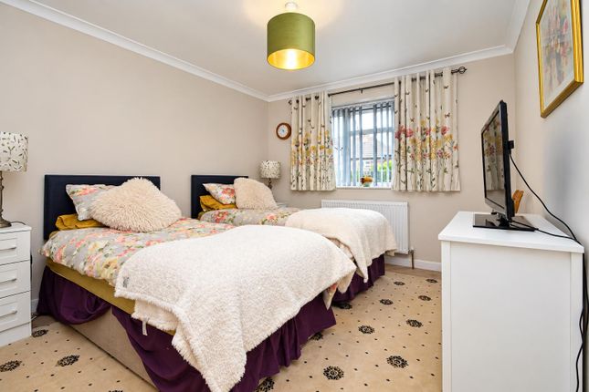 72, Southmoor Road, Pontefract photo 4