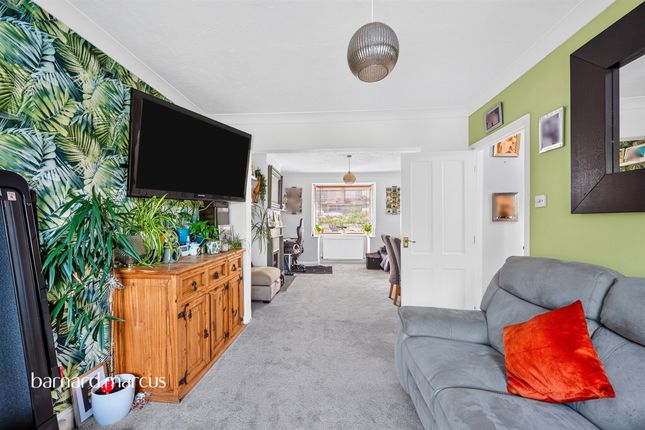 33, Cromwell Road, Caterham photo 4