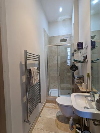 4, Tate Apartments, Algate, Liverpool Street photo 4