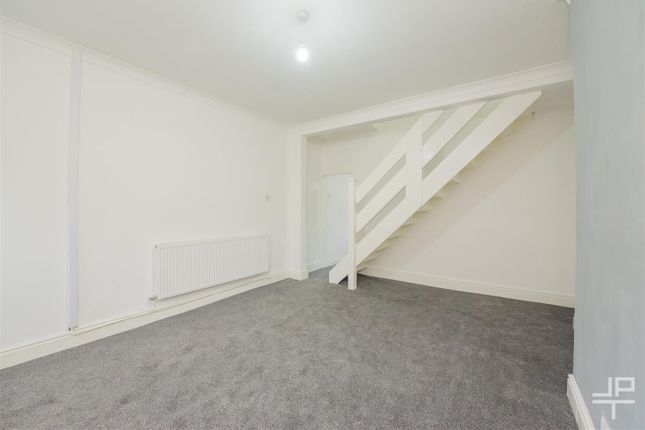 76, Heath Street, Warrington photo 3