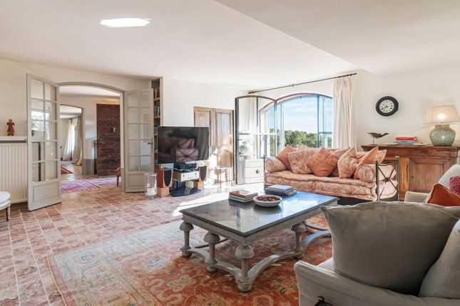 Villa for sale in Opio, Mougins, Valbonne, Grasse Area, French Riviera