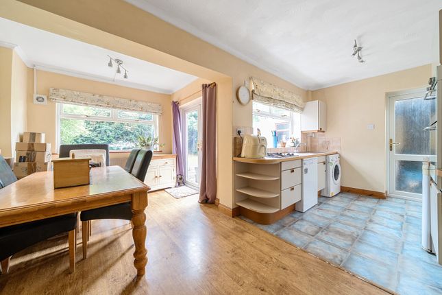 117, Village Road, Gloucestershire photo 4