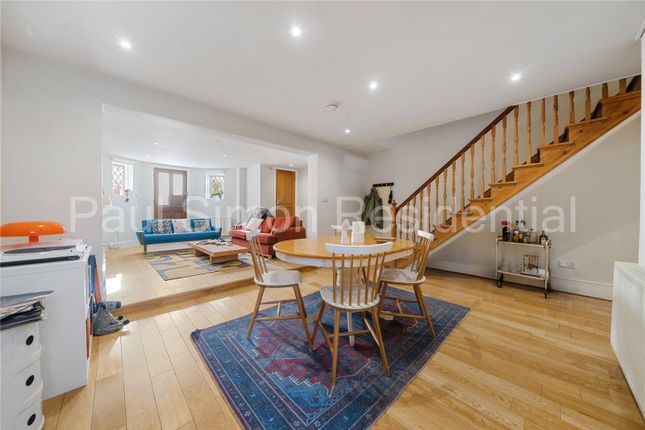 7, Pemberton Road, London photo 2
