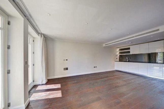 Thumbnail Flat to rent in Carnwath Road, Fulham